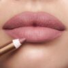 TRIO DE PRODUSE PILLOW TALK PENTRU BUZE PERFECTE, VOLUMINOASE ȘI SENZUALE