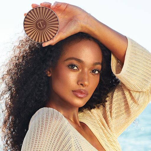 SET DE BRONZARE „Beautiful Skin Sun-Kissed Glowing Bronzer” PENTRU FAȚĂ