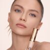 TRIO DE PRODUSE PENTRU FAȚĂ CU EFECT DE BLURARE PRIN AIRBRUSH