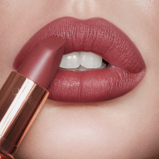 TRUSA DE MACHIAJ PILLOW TALK LIP KIT