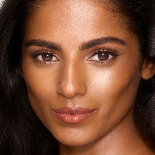 UNREAL SKIN SHEER GLOW TINT – STICUL DE FOND DE TEN HIDRATANT 9 TAN
